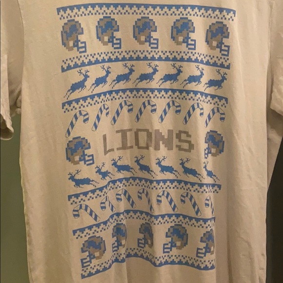 Detroit Lions Christmas T-Shirt - Picture 3 of 5